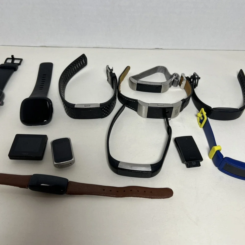 Fitbit Fitness Watch Lot Of 15 Fitbit/Other Varying Condition See Pic And‎ Desc